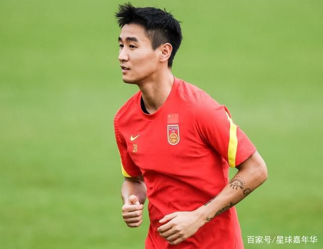 黑丝美女被艹视频